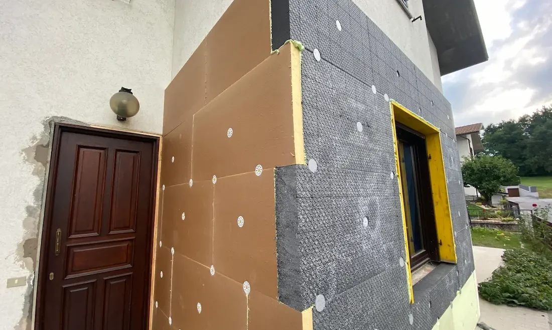 Isolamento pareti perimetrali con EPS e Poliuretano